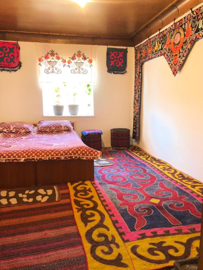 Tilek Guest House Sary-Mogul ภายนอก รูปภาพ